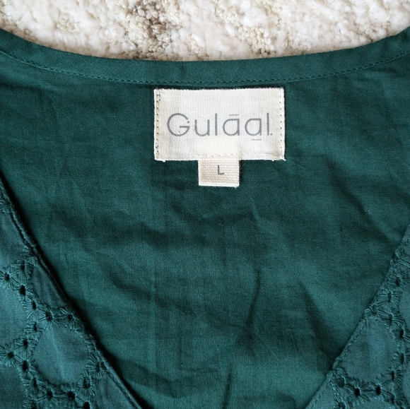 Gulāal Crop Eyelet Top - Picture 6 of 8